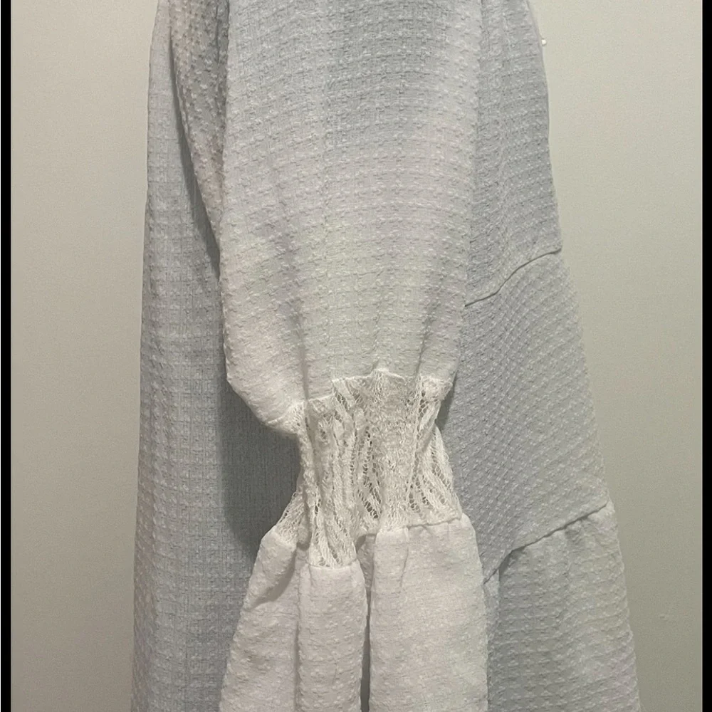 GNW white lace tunic blouse - Picture 2 of 6